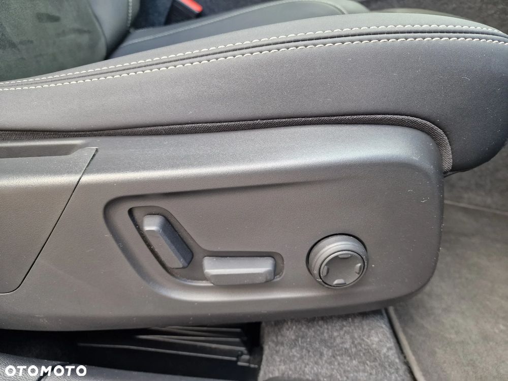 Volvo XC 40 B3 Core - 26