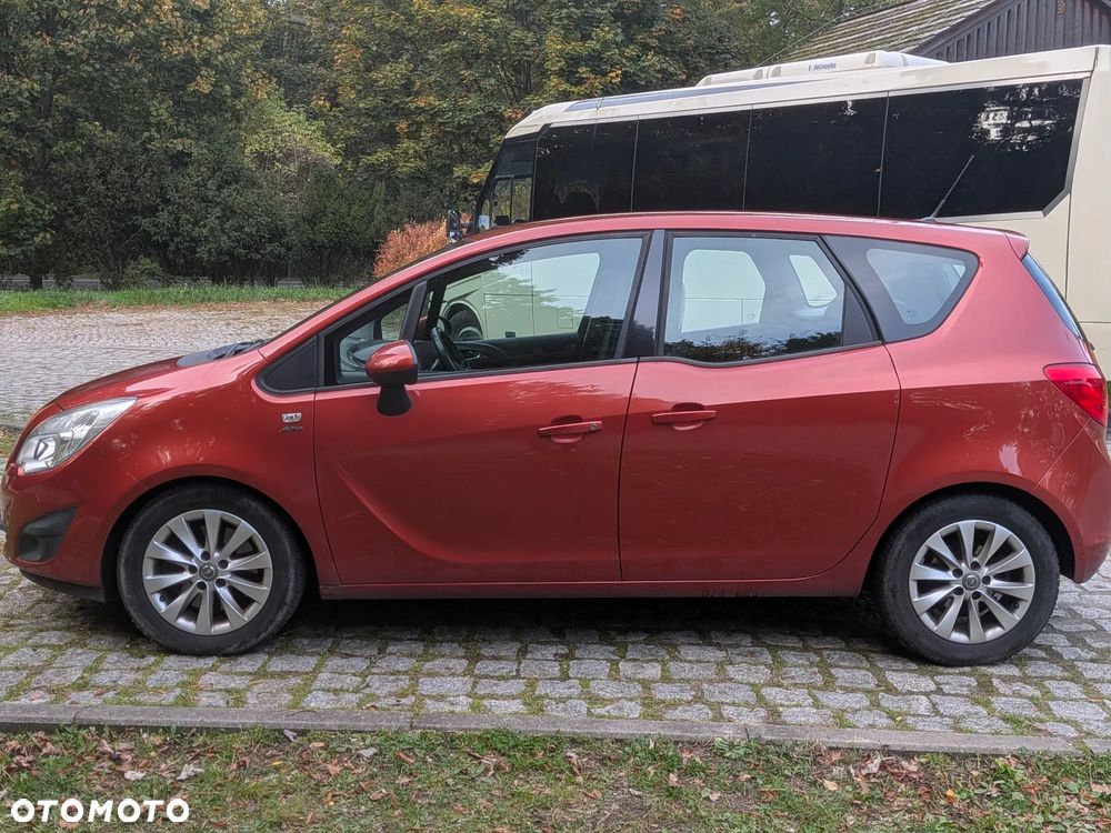 Opel Meriva 2013 photo 2
