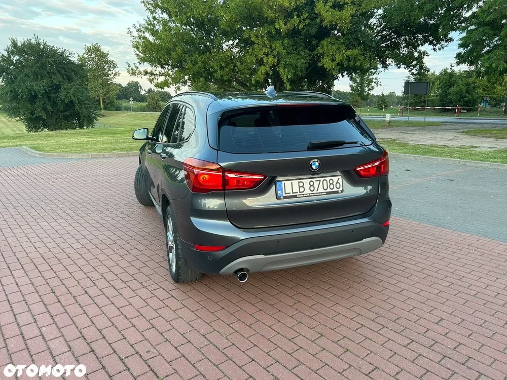 BMW X1 sDrive18i Sport Line - 3