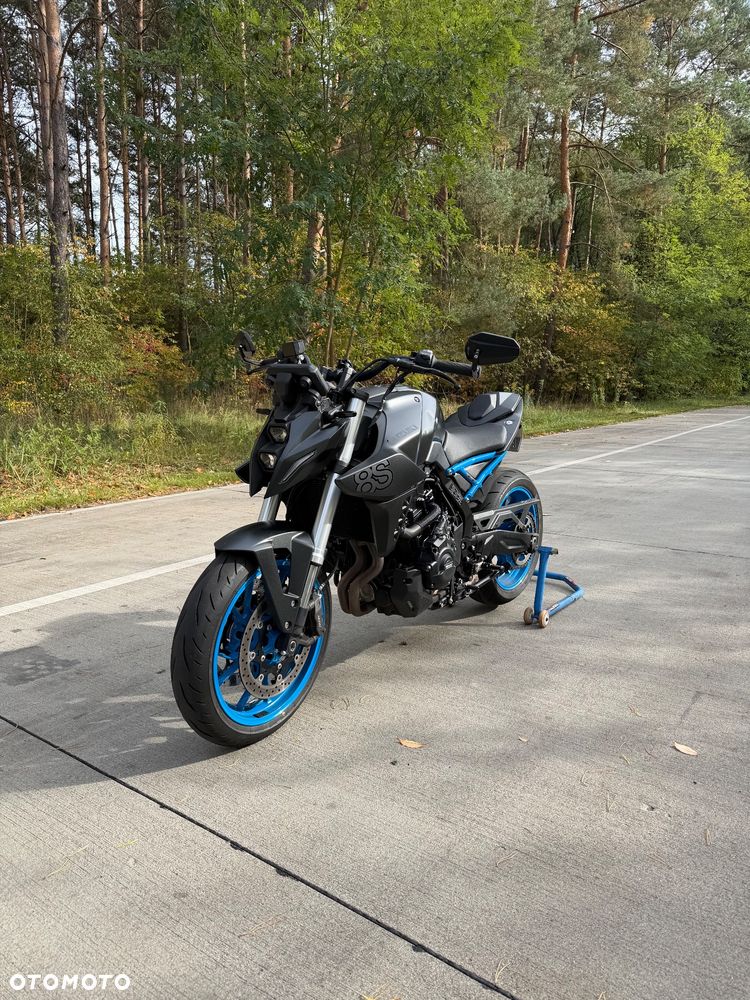 Suzuki GSX - 1