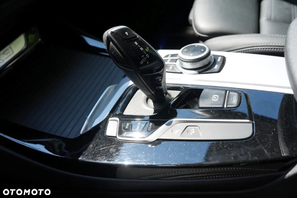 BMW X3 xDrive20d - 10