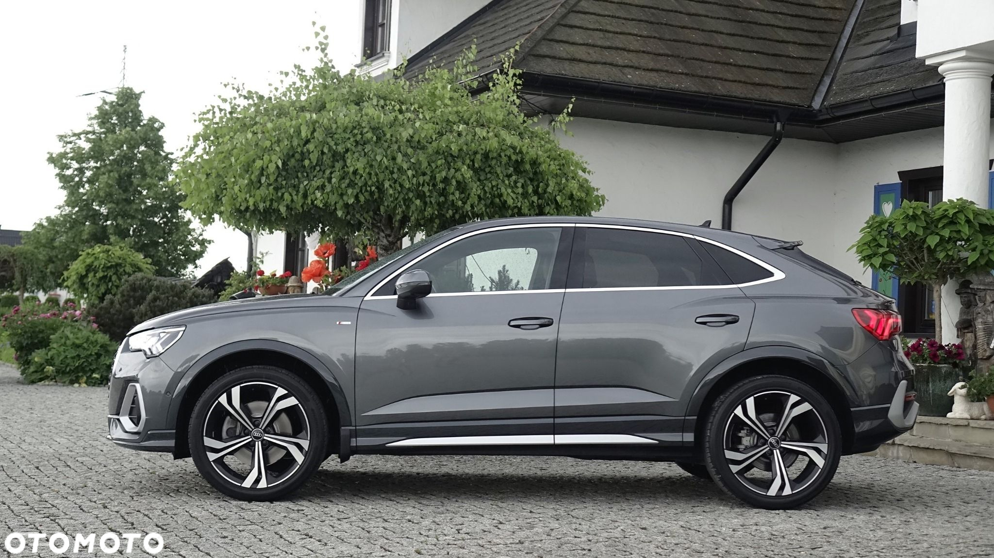Audi Q3 Sportback - 12