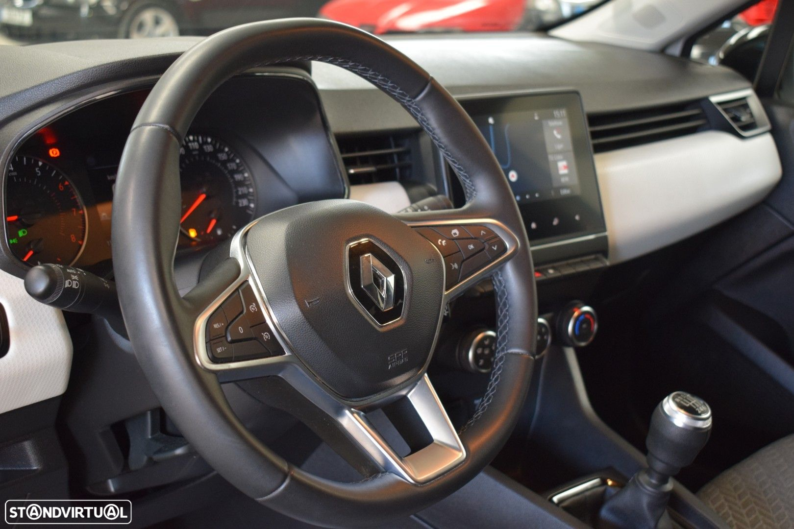 Renault Clio - 18