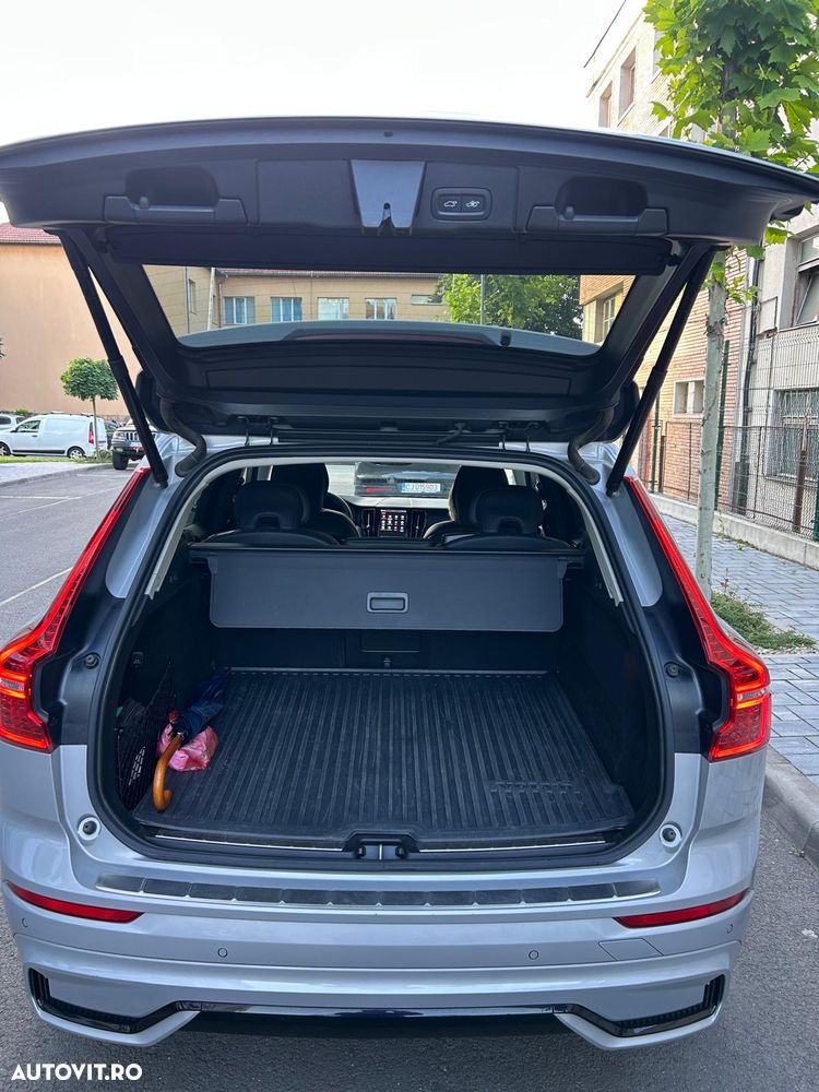 Volvo XC 60 B4 MHEV AT8 FWD Momentum - 19