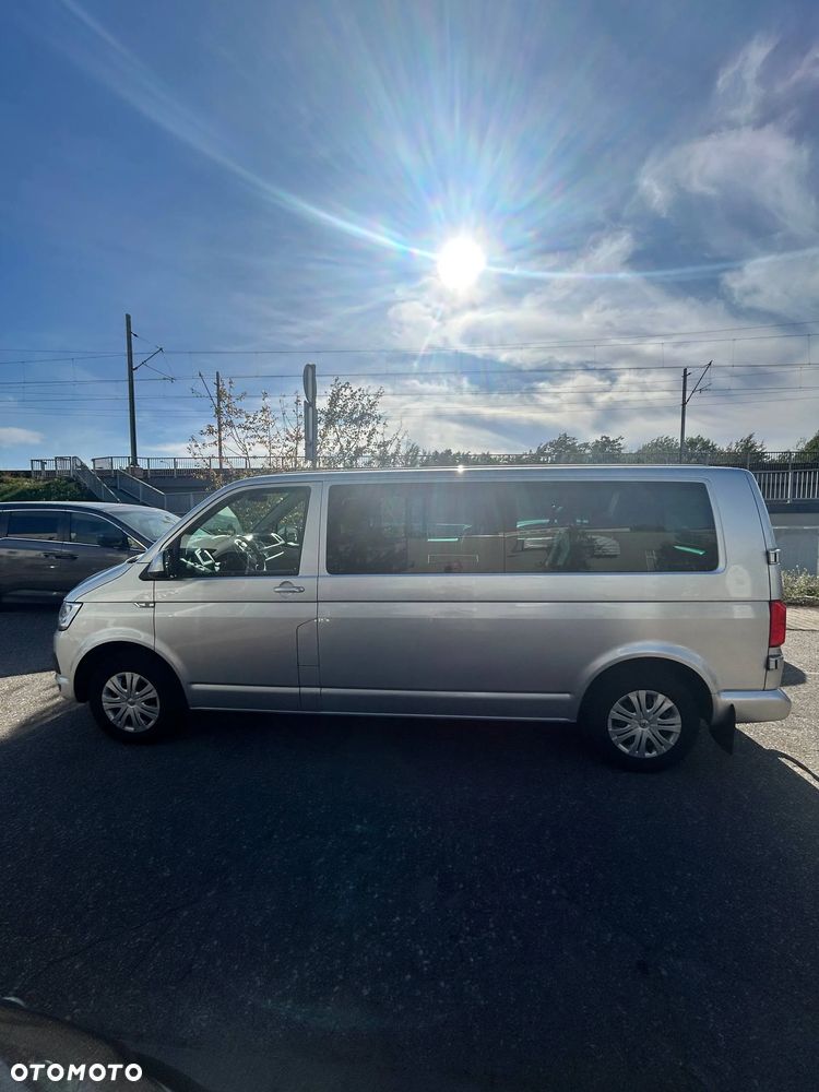 Volkswagen Caravelle - 7