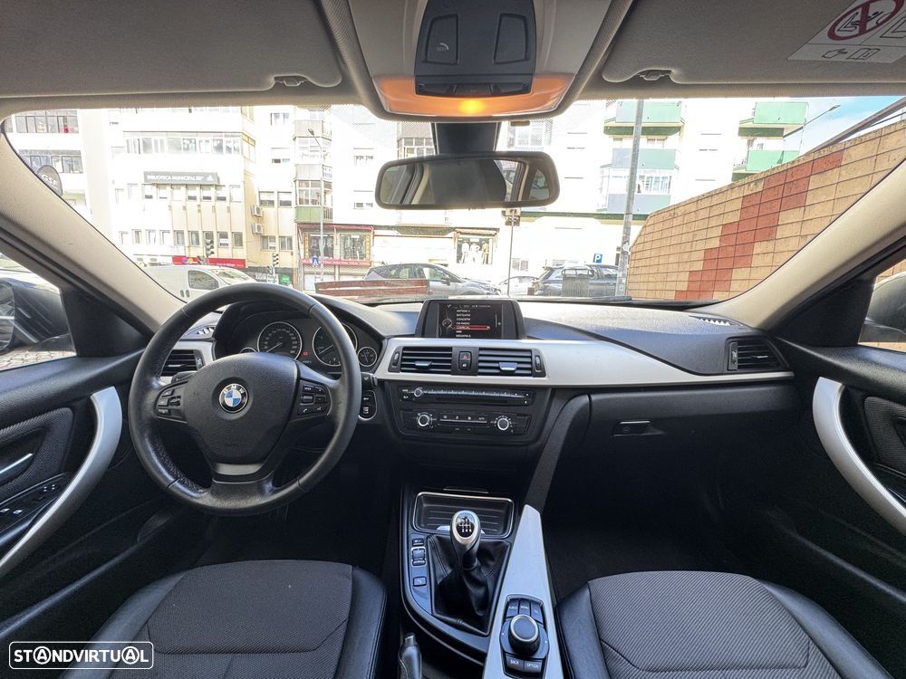 BMW 320 - 11