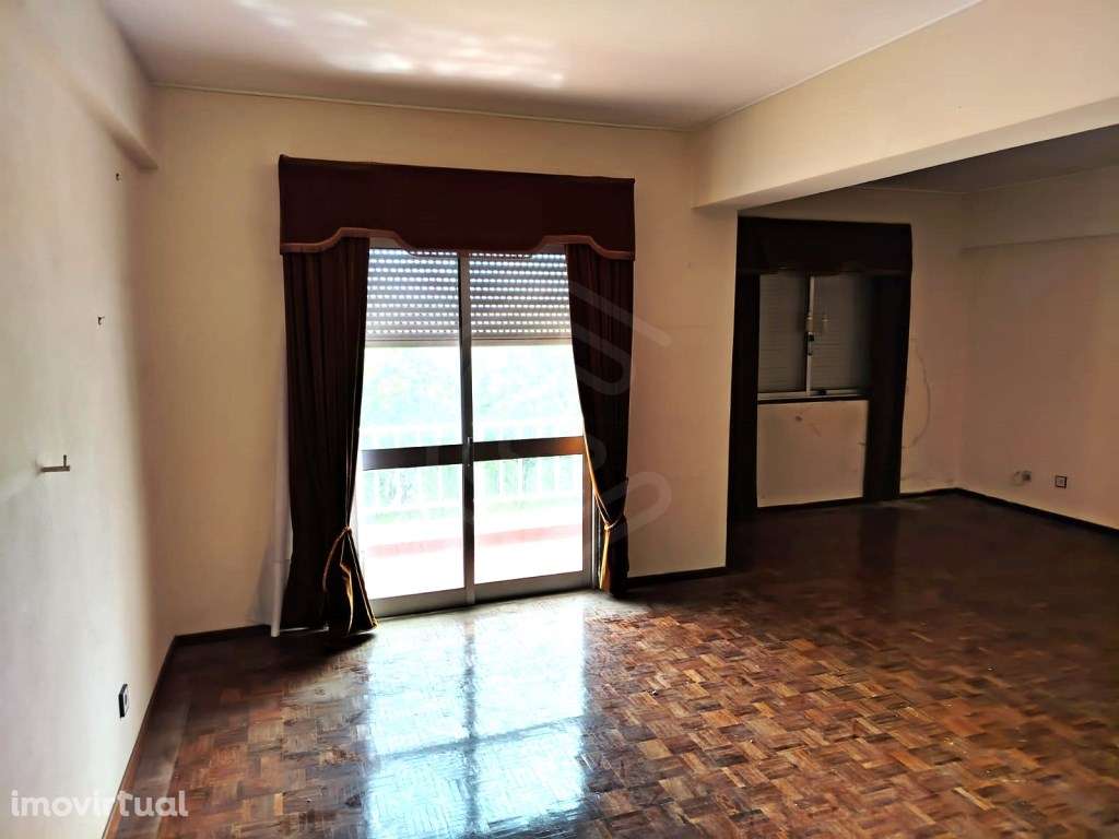 Apartamento T3 com 125 m² e duas varandas no centro de Loulé, Algarve - Grande imagem: 2/31