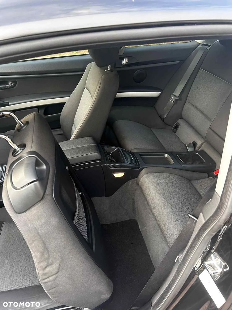BMW Seria 3 320i - 14