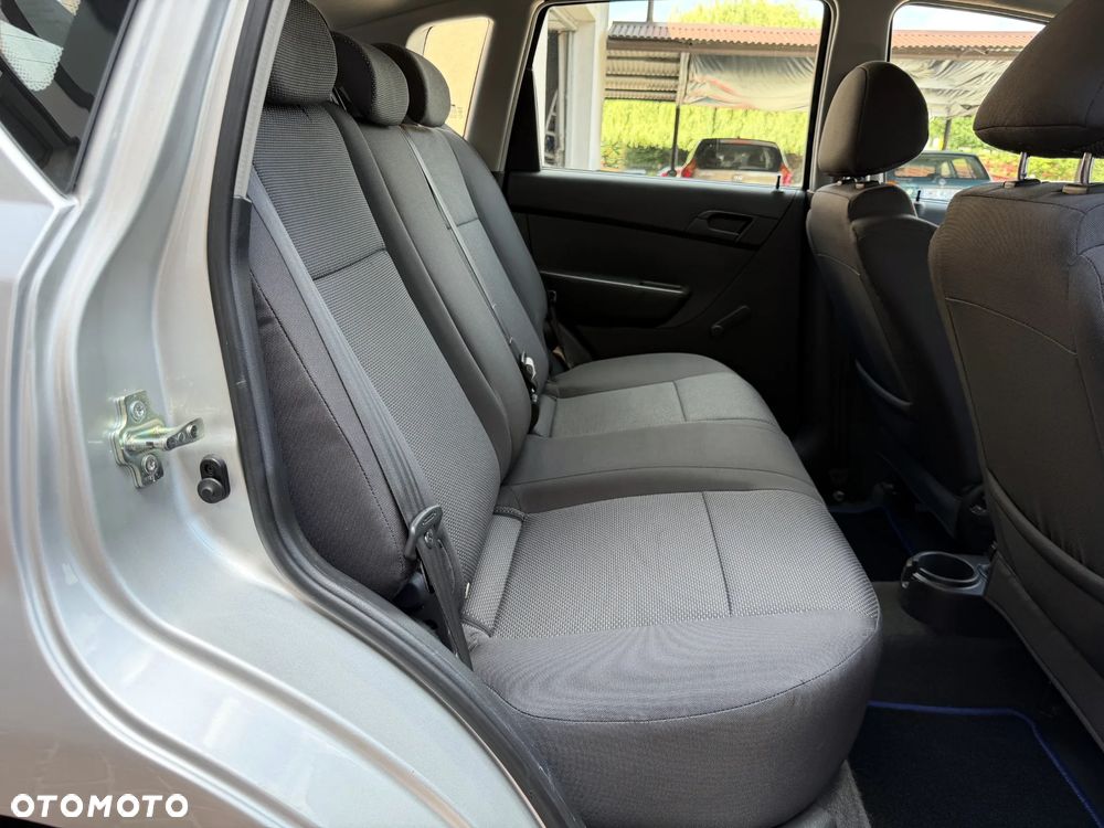 Chevrolet Aveo 1.2 LS - 23
