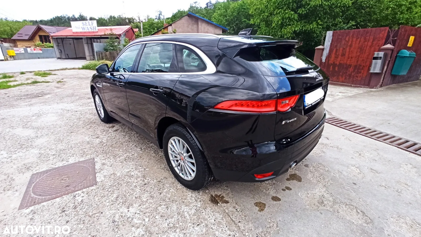 Jaguar F-Pace 25d AWD Pure - 4