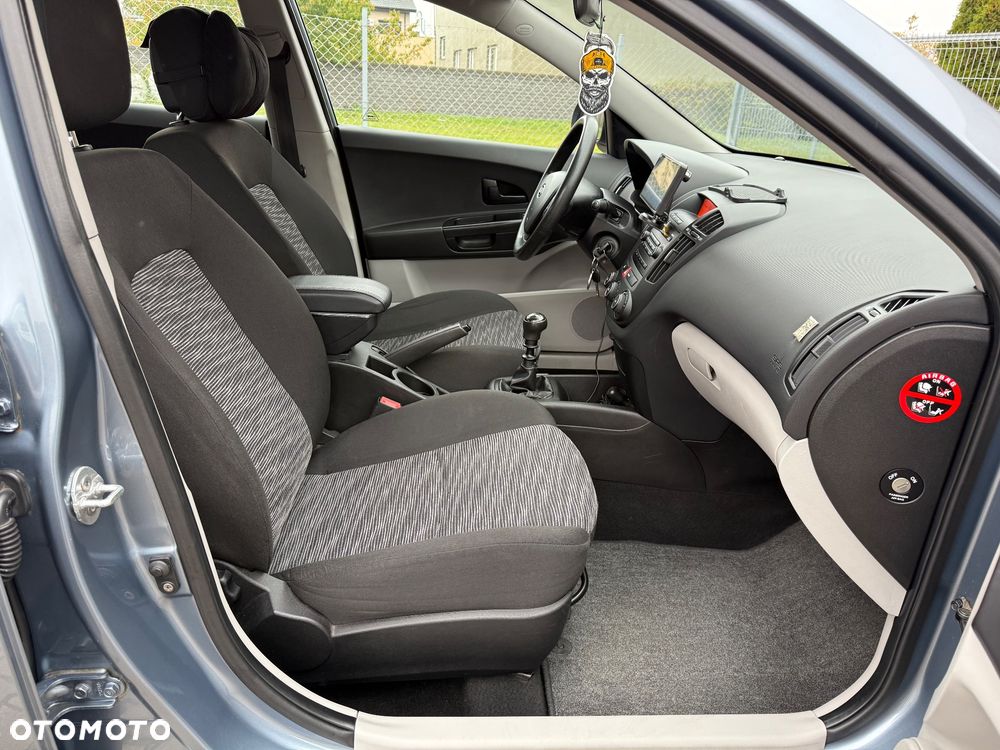 Kia Ceed 1.4 CVVT LX - 16