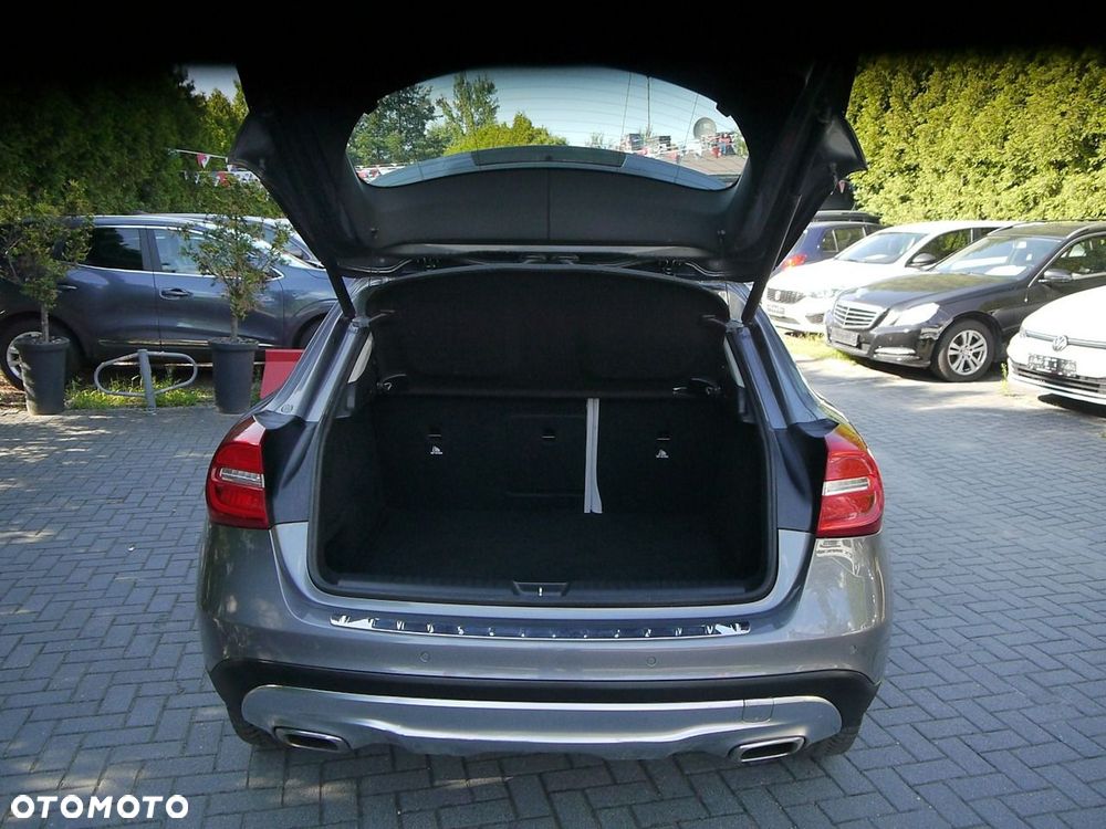 Mercedes-Benz GLA 200 UrbanStyle Edition - 15