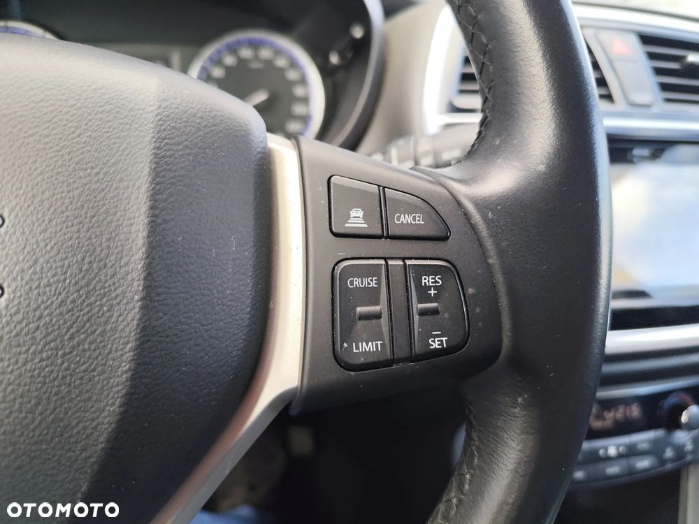 Suzuki SX4 S-Cross 1.4 SHVS Premium - 17