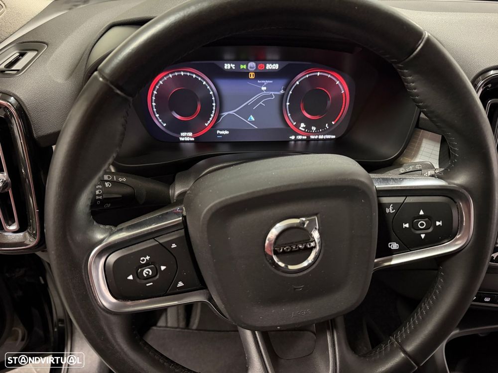 Volvo XC 40 2.0 D3 - 13