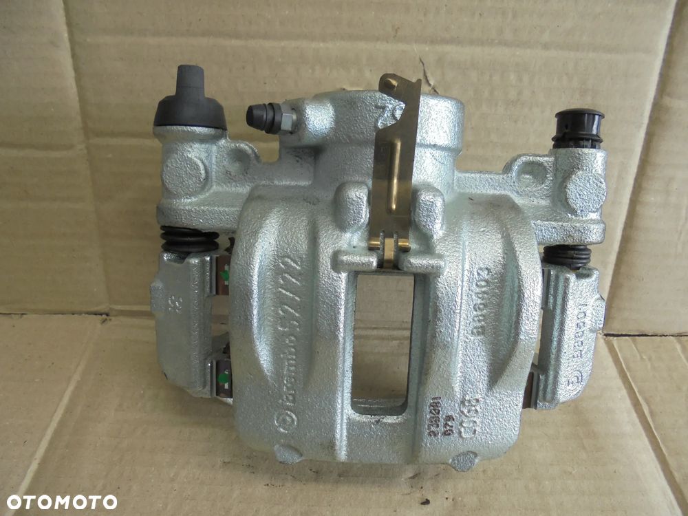 ZACISK HAMULCOWY TYŁ LEWY FIAT DUCATO 2014- OE 521693570 52169357 - 2