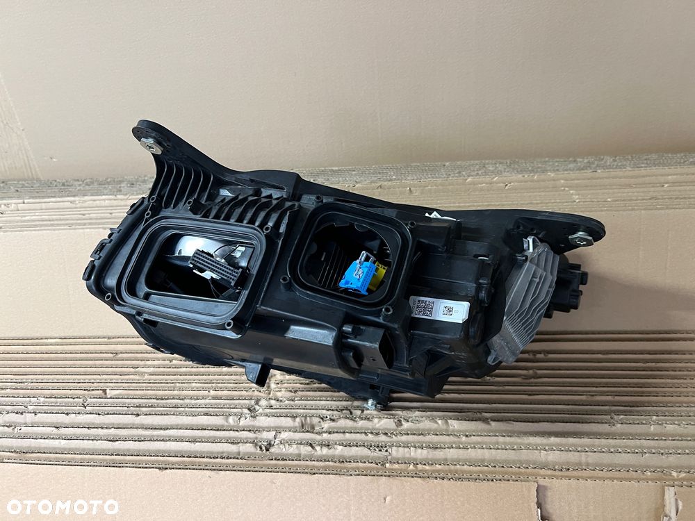 Mercedes-Benz SLC R172 Lampa przednia A1729063001 - 8