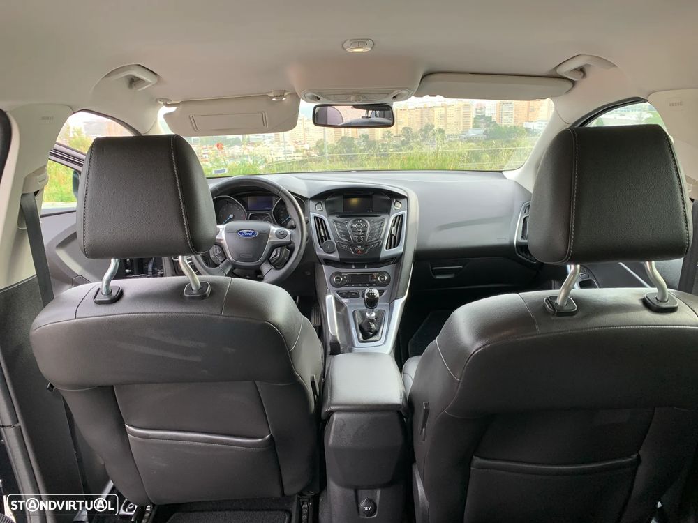 Ford Focus SW - 24