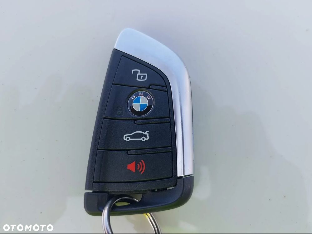 BMW Seria 3 330i xDrive M Sport sport - 10