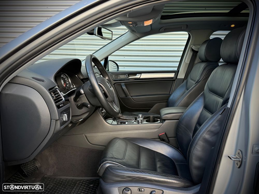 VW Touareg 3.0 TDI V6 Top Tiptronic - 8