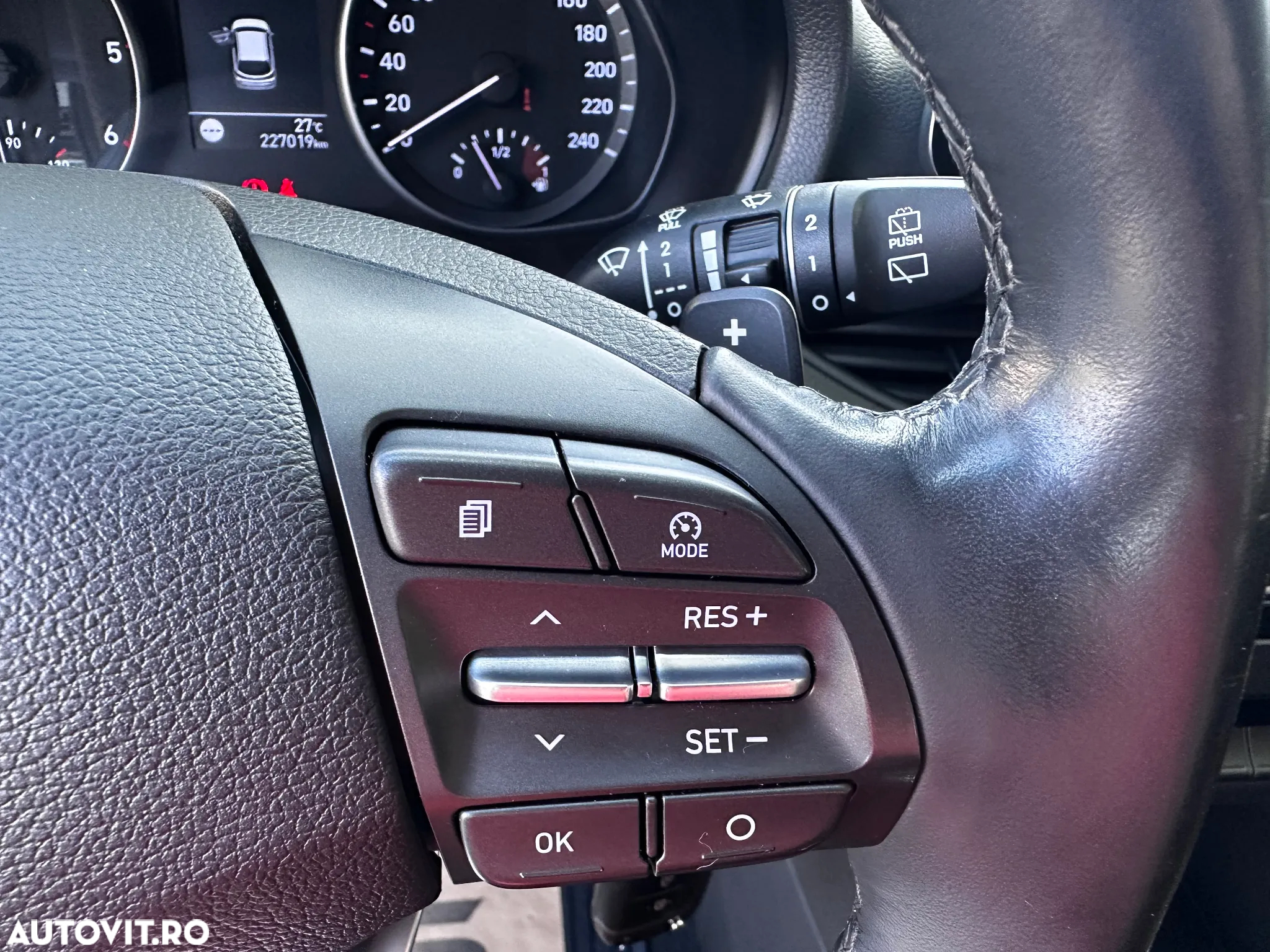 Hyundai i30 Kombi 1.6 CRDI DCT Premium - 24