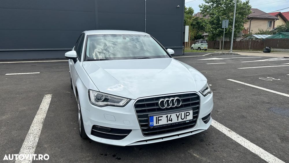 Audi A3 Sportback 1.2 TFSI Stronic Ambition - 2
