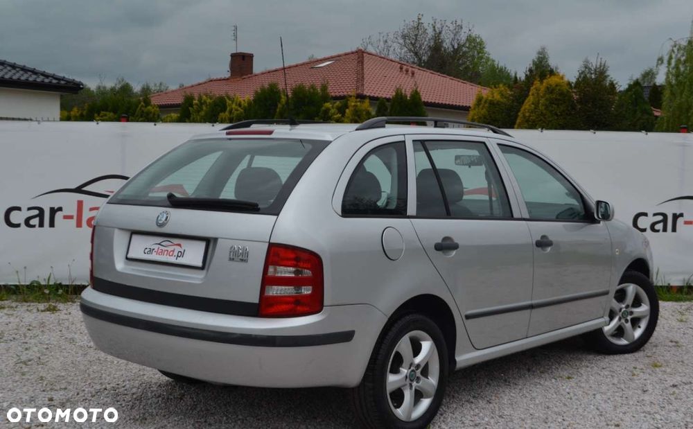 Skoda Fabia 1.4 16V Classic + - 12