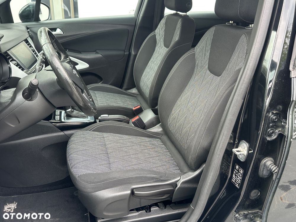 Opel Crossland X - 16
