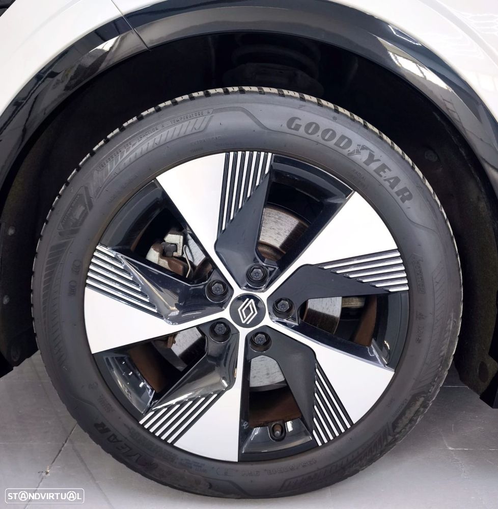 Renault Mégane E-Tech - 9