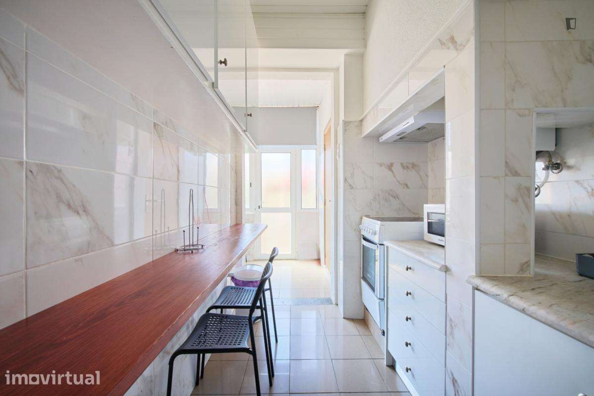 Quarto - localizado em Alameda Lisbon - Grande imagem: 4/45