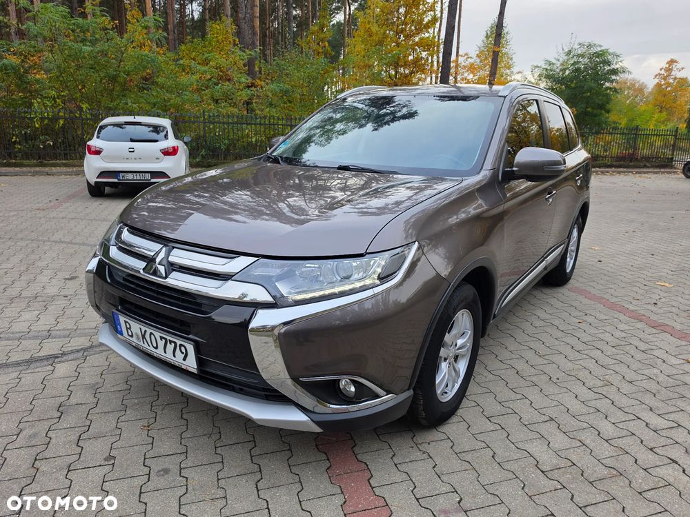 Mitsubishi Outlander 2016 photo 2