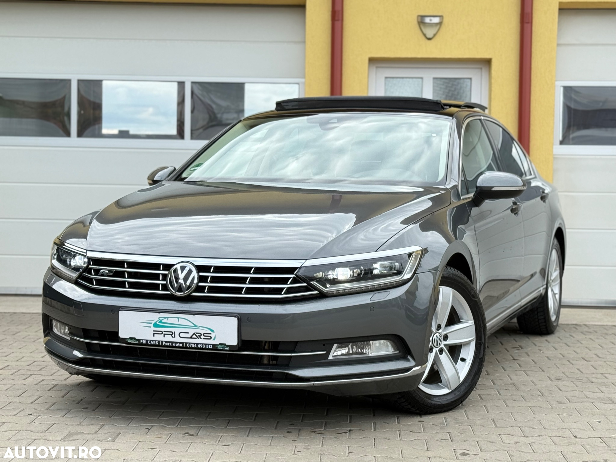Volkswagen Passat 2.0 TDI DSG Highline - 2