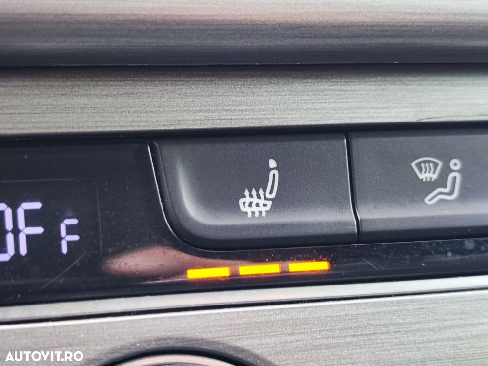 Volkswagen Golf 1.6 TDI DPF BMT Comfortline - 26