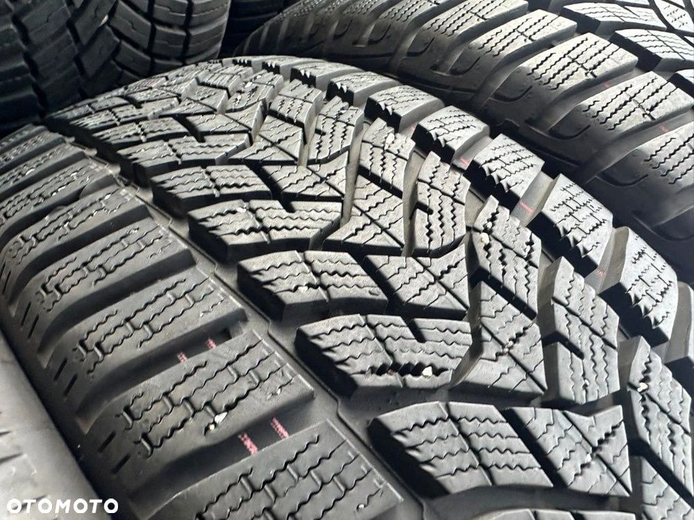 215/55r17 Goodyear UltraGrip_8mm_4szt_(57) - 7