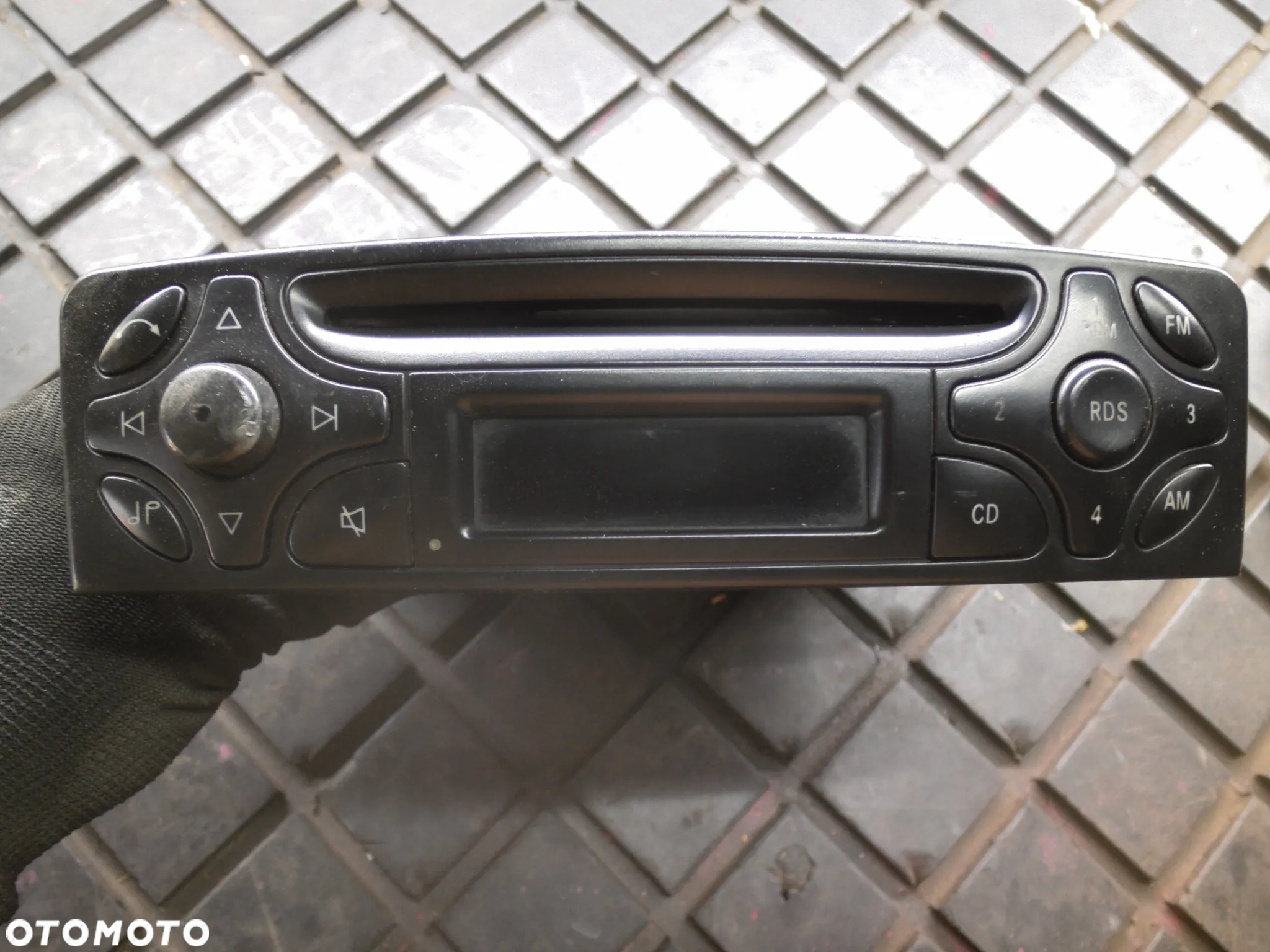 RADIO CD RADIOODTWARZACZ MERCEDES W203 A2038201786 POSIADAM 2 SZT - 6