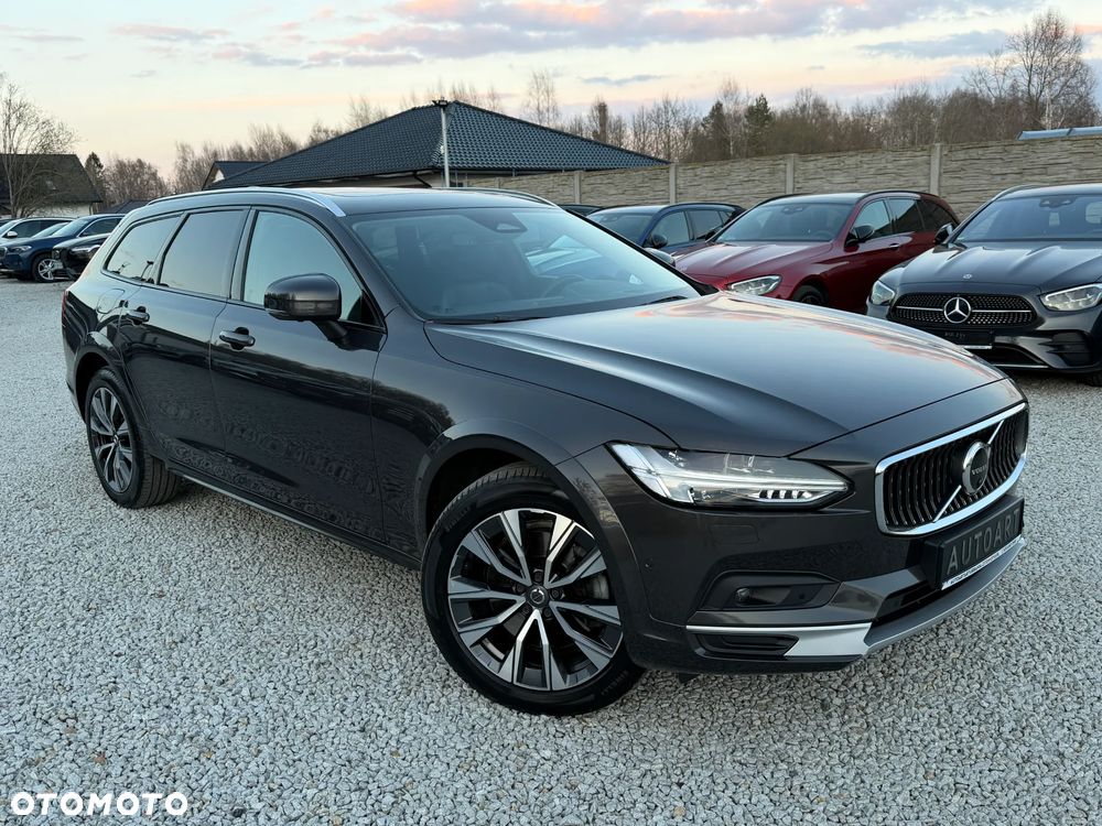 Volvo V90 Cross Country B5 D AWD Ultimate - 21