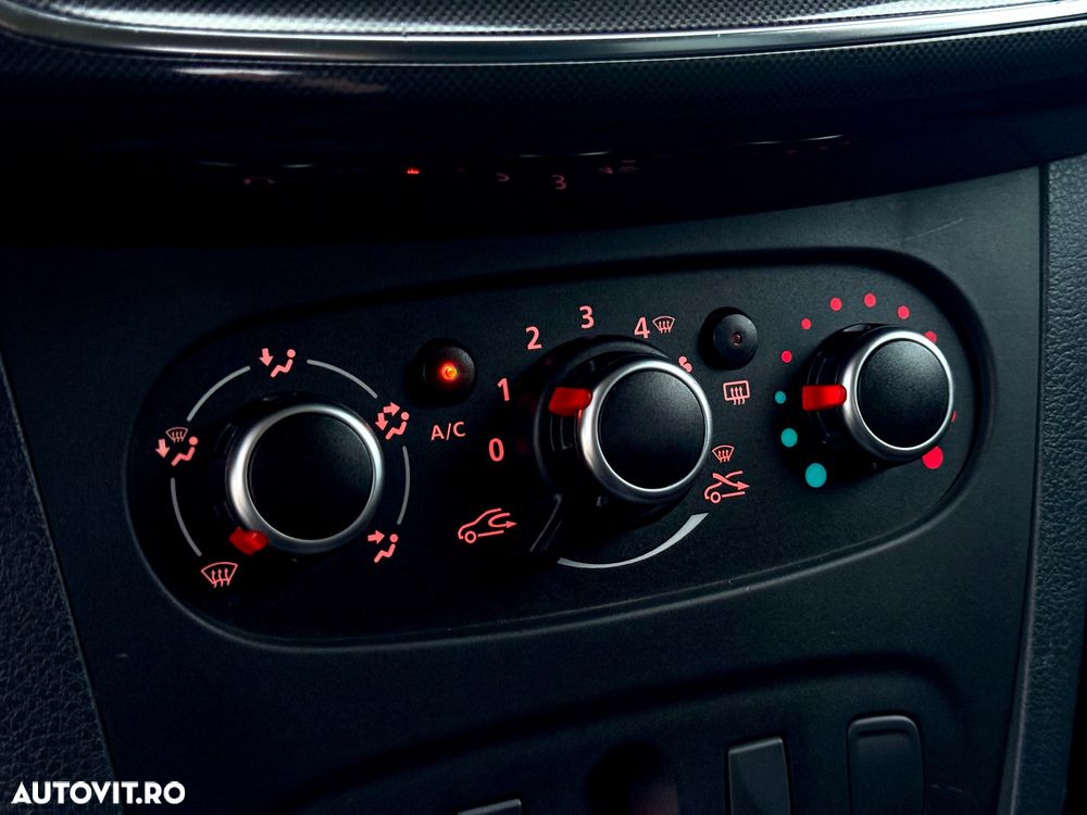 Dacia Logan 0.9 TCe 90 CP Laureate - 28