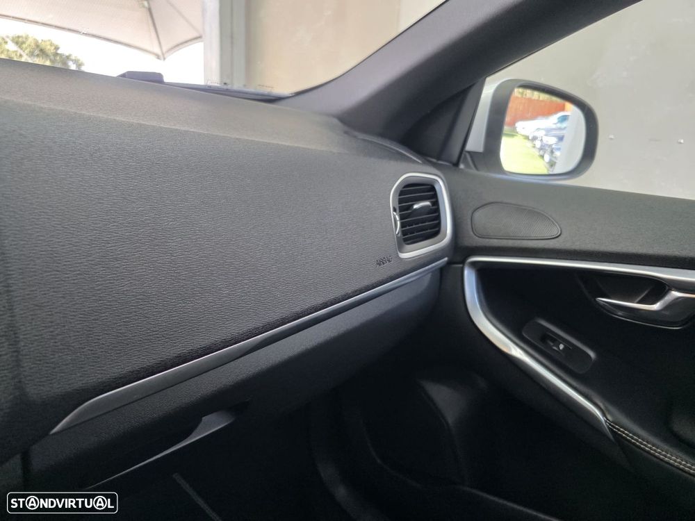 Volvo V40 2.0 D2 R-Design Momentum - 20