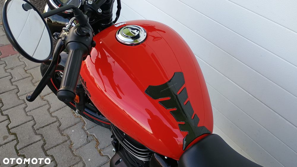 Royal Enfield Meteor - 12