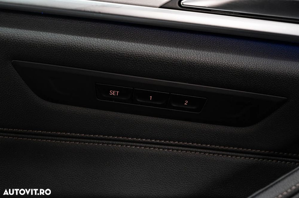 BMW Seria 5 520d Aut. Luxury Line - 27