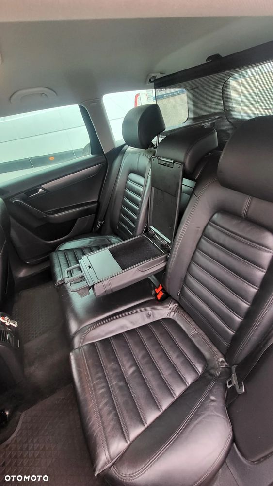 Volkswagen Passat 2.0 TDI Highline R-Style DSG - 14