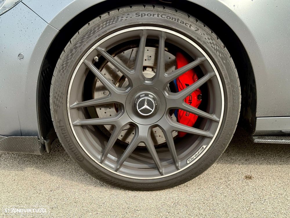 Mercedes-Benz E 63 AMG S 4-Matic+ - 13