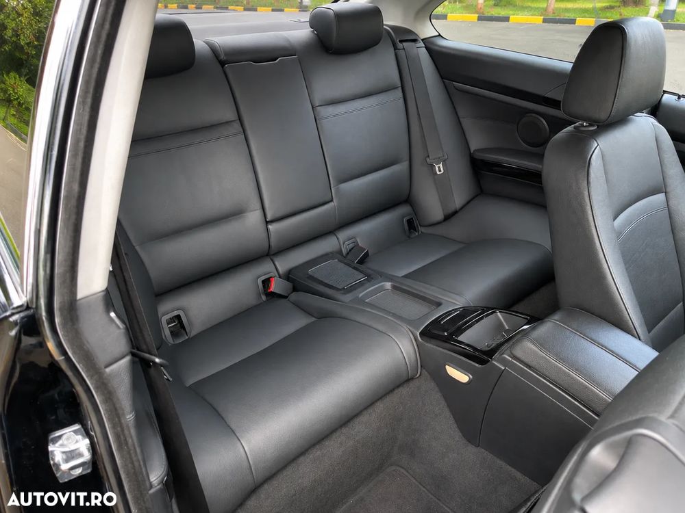 BMW Seria 3 320d Aut. - 8