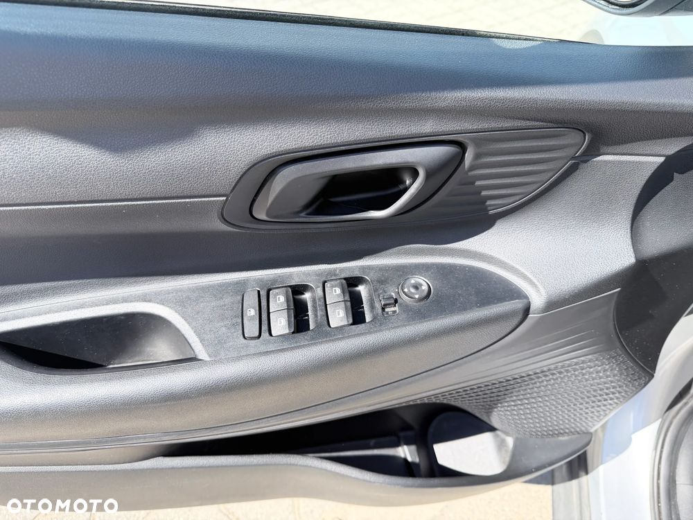 Hyundai Bayon 1.2 Smart - 12