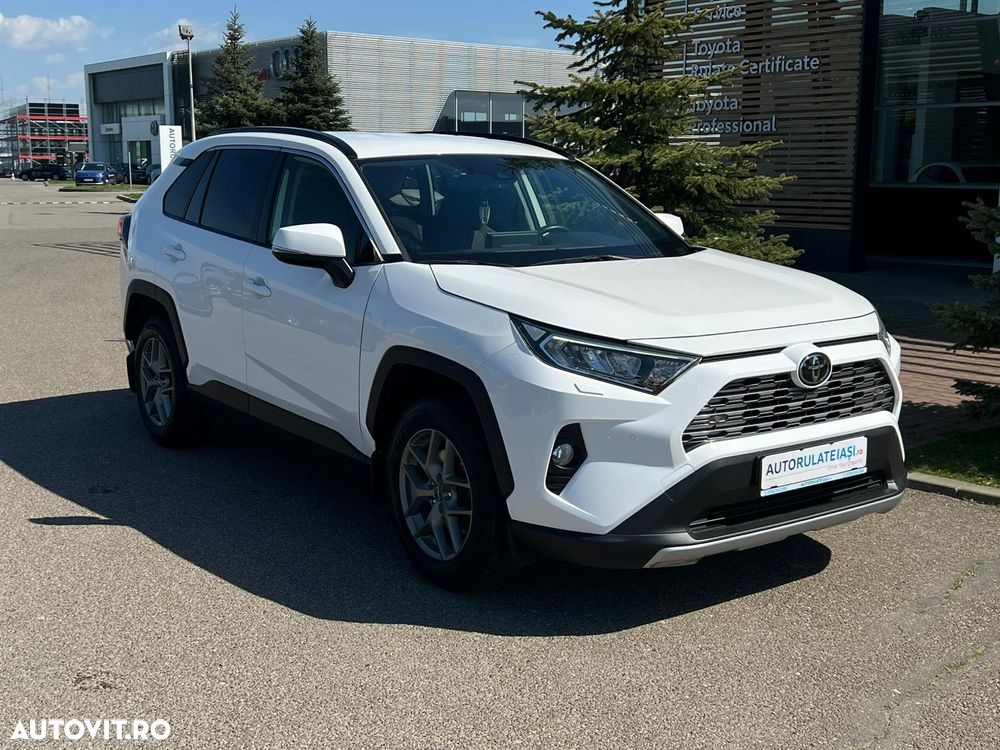 Toyota RAV4 2.0P 6MT AWD Dynamic - 3
