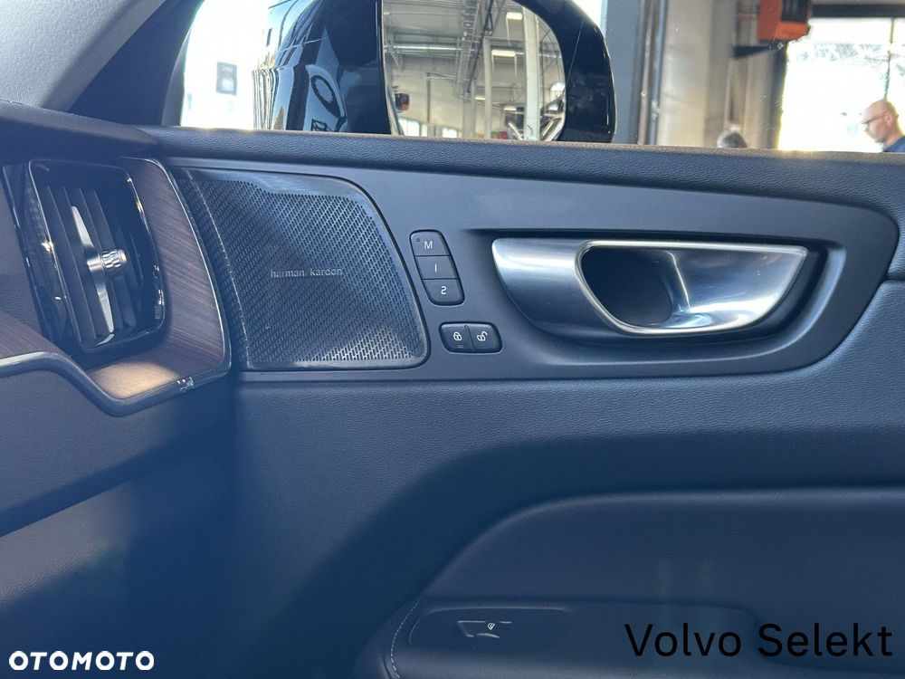 Volvo XC 60 - 25