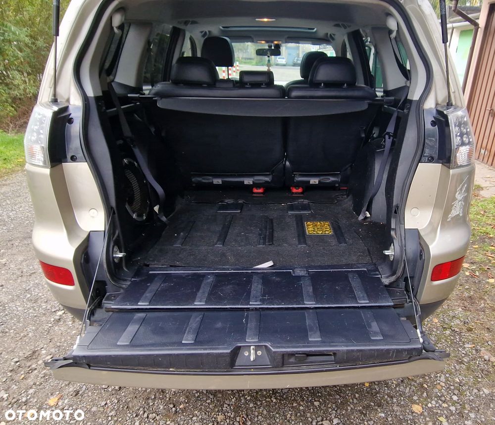 Mitsubishi Outlander 2.2 DI-D 4WD Instyle - 18