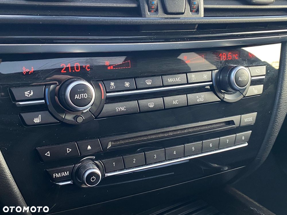 BMW X5 xDrive35i - 24