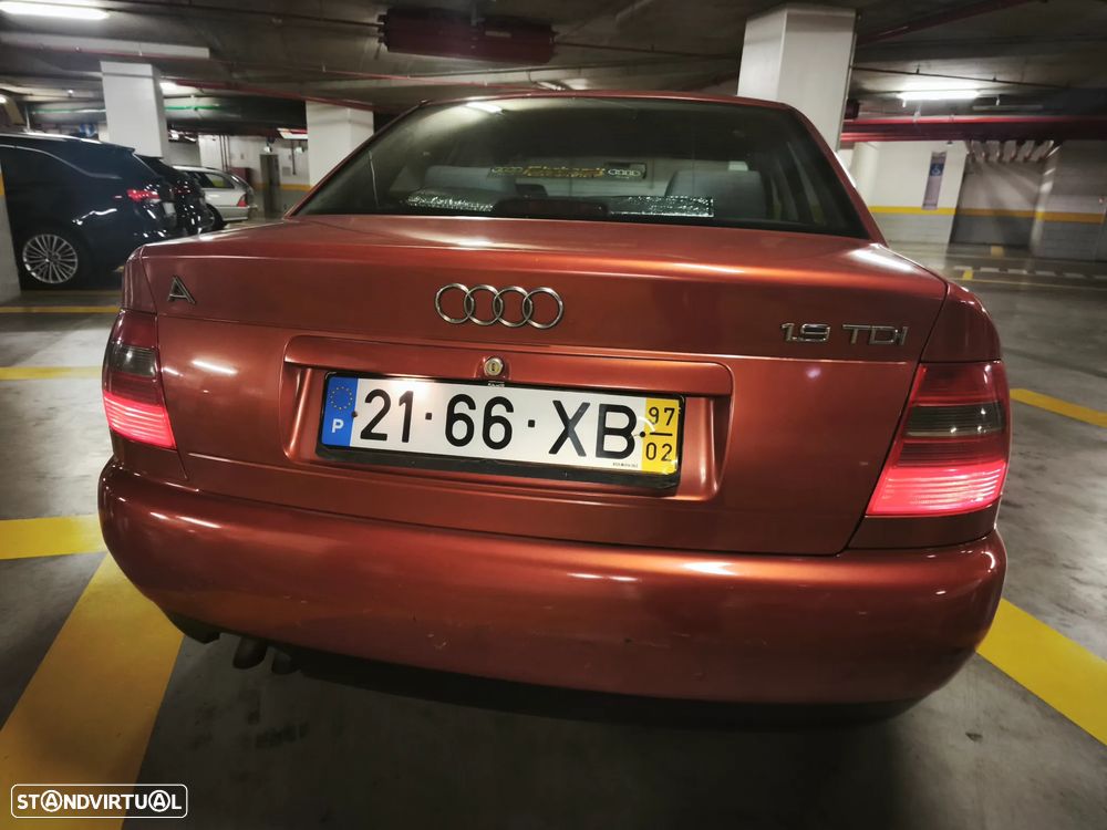 Audi A4 1.9 TDI Attraction EC - 5