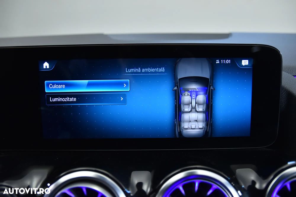 Mercedes-Benz GLA - 24