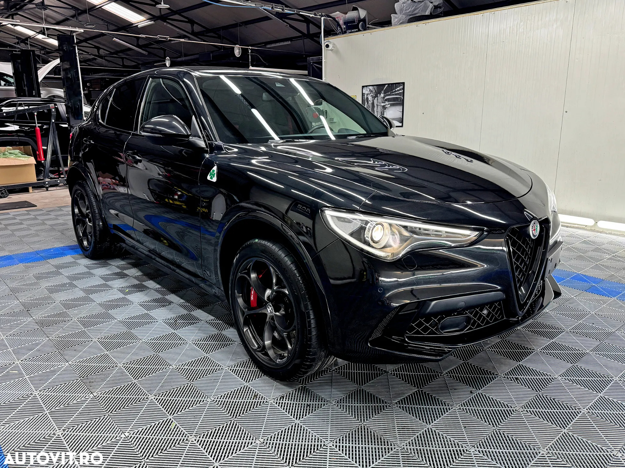Alfa Romeo Stelvio 2.9 V6 Turbo AWD AT8 Quadrifoglio - 3